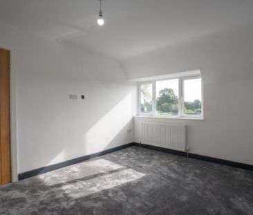 2 bedroom semi-detached house to rent - Photo 5