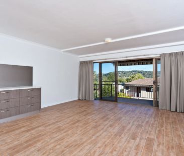 Perfectly Proportioned Newport Apartment - Photo 1
