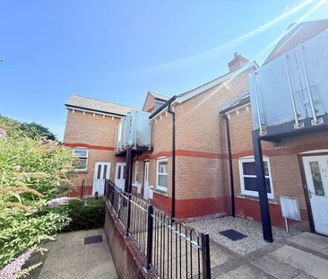 Standish Court, Taunton, Somerset - Photo 1
