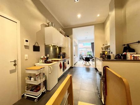 B/w CONGRES & MADOU: 2-bedroom duplex with terrace : CHARM - Photo 5