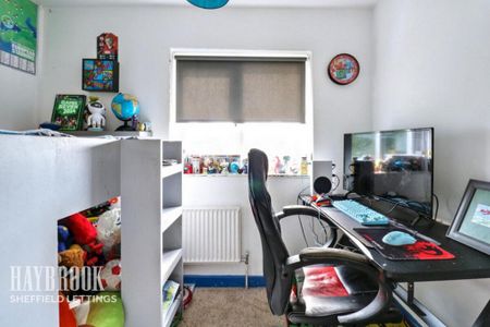 3 bedroom semi-detached house to rent - Photo 5