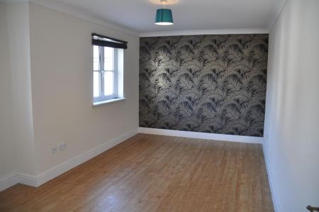 4 bedroom detached house to rent - Photo 5