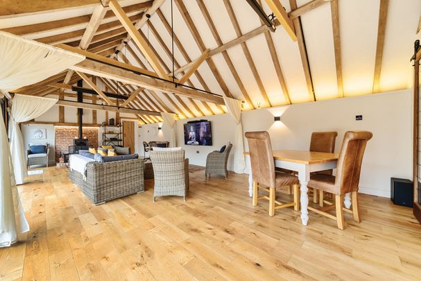 Kerves Lane, Horsham, RH13 maisonette to rent - Photo 1