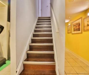 Beautiful 2 bedroom basement apartment for rent - Photo 1