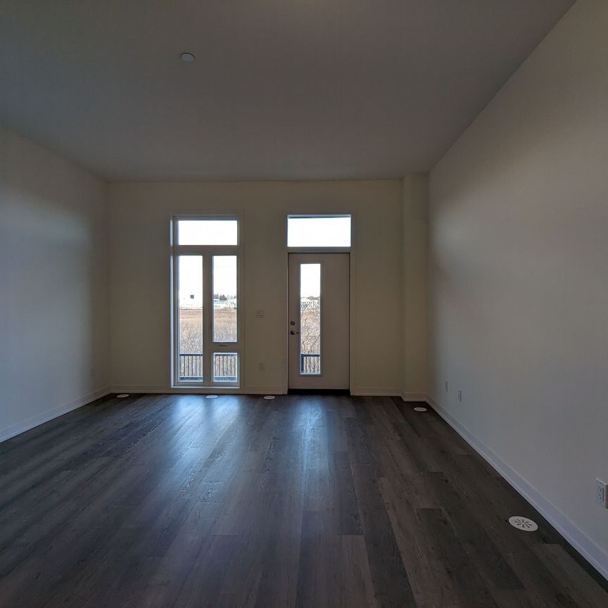 For Lease - 11 Steckley House Lane Unit# 409, Richmond Hill, Ontario - Photo 1