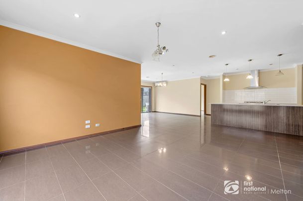 Comfort, Space & Convenience in Brookfield - Photo 1