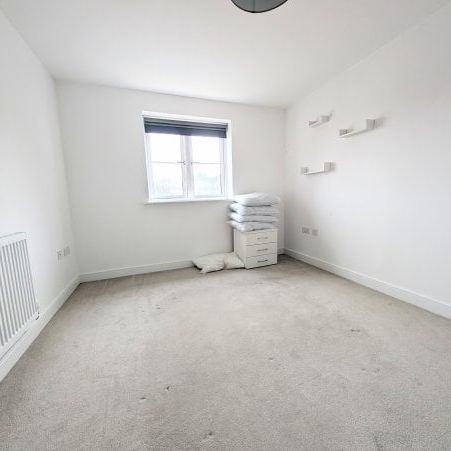Fontwell 2 bedroom flat to rent - Photo 1