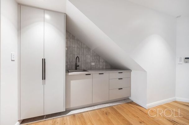 Stunning Oversized Two Bedroom Penthouse-Style Apartment - Photo 1