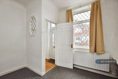 2 bedroom terraced house to rent - Photo 3