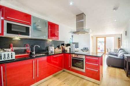 2 bedroom flat to rent - Photo 3