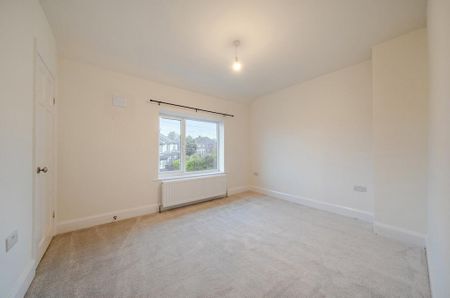 2 bedroom semi-detached house to rent - Photo 3