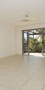 Contemporary Living in the Heart of Cooroy - Photo 4