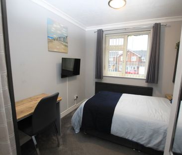 4 Bedroom Detached House, Flintshire - Photo 6