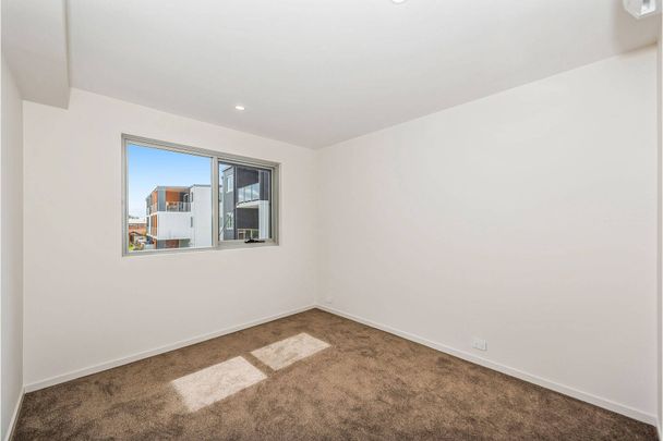 Modern Two Bedroom Gem - Photo 1