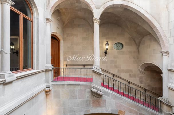 Lujosa propiedad con terraza en Palau Moxó - Photo 1