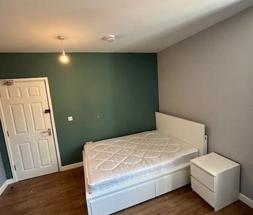 Studio Flat, Bearwood Road, B66 - Photo 1