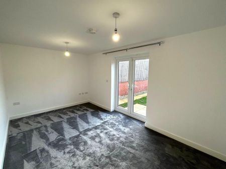 2 bedroom semi-detached house to rent - Photo 2