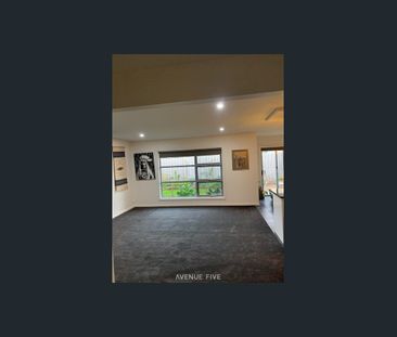 Located in the Kingston Estate! - Photo 2