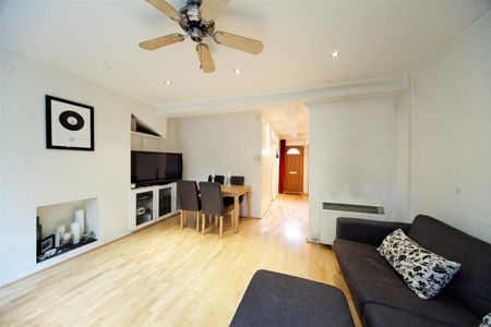 2 Bedroom Flat To Let - Photo 5