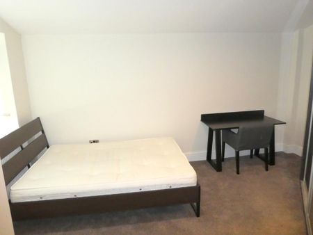 5 bedroom semi-detached house to rent - Photo 4