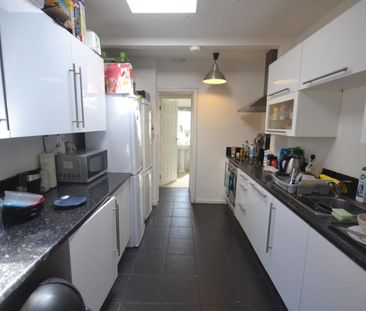 1 bedroom Flat To Let - Photo 1