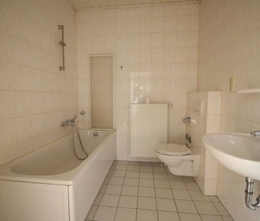 **Zentral- ruhige, helle 2 Zimmer Wohnung** - Photo 4