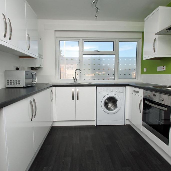 3 bedroom apartment to rent - Photo 1