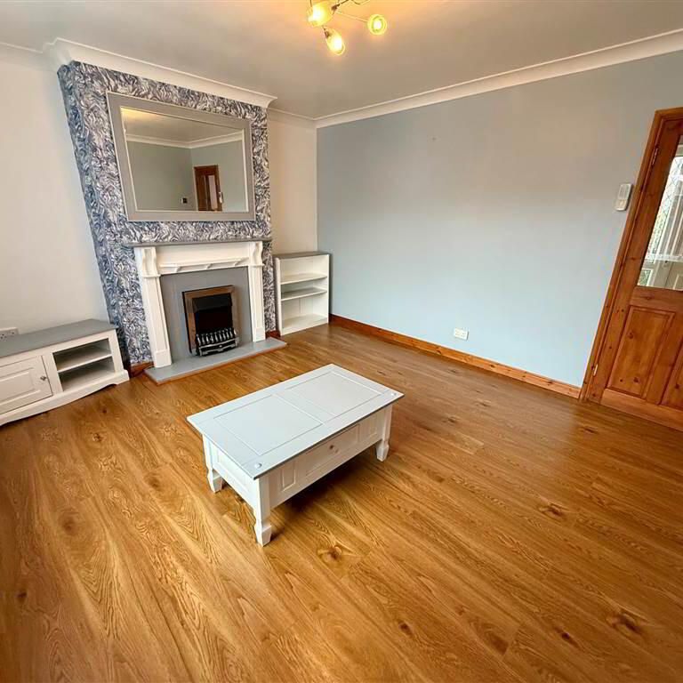 72 Queens Avenue, Glengormley, Newtownabbey, BT36 5HX - Photo 1