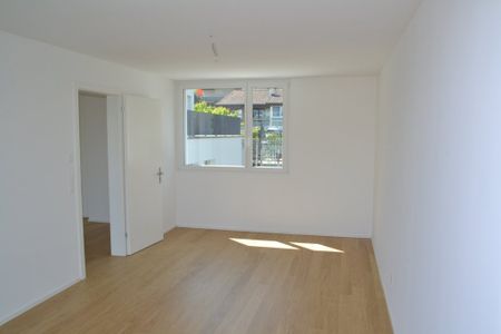 Moderne Wohnung in ruhigem Quartier - Photo 2