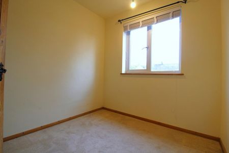 2 bedroom maisonette to rent - Photo 3