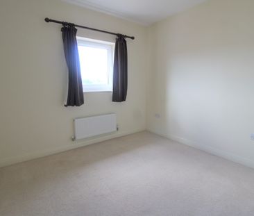 Lindie Gardens, Uxbridge - Photo 3