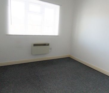 1 Flat C Hermit Street Sincil Bank, Lincoln, Lincolnsire, LN5 8EF - Photo 1