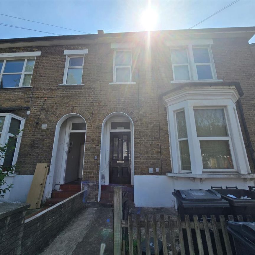 Clarence Road, Croydon CR0, London - Photo 1