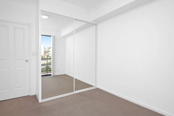 10/2-4 Reid Avenue, Westmead. - Photo 1