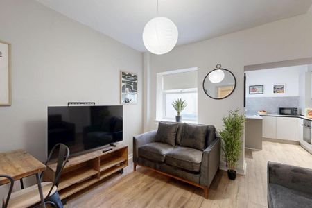 4 bedroom house to rent - Photo 2