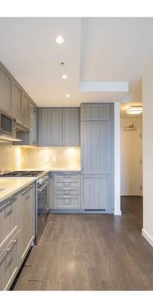 $2,550 – 30th floor 1br/1den Joyce-Collingwood/Metrotown - Photo 1