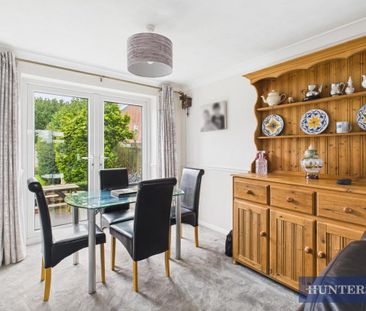 4 bedroom detached house to rent - Photo 2