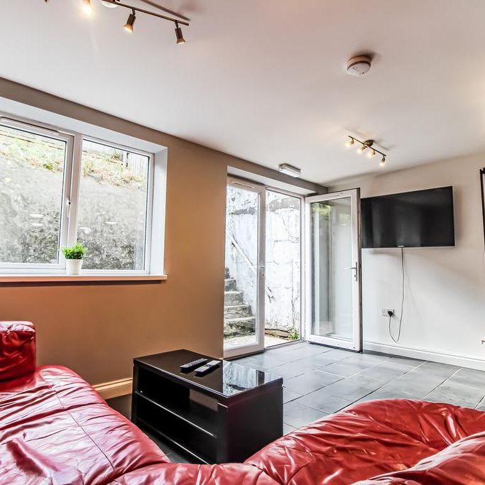 1 bedroom in a house share to rent - Photo 1