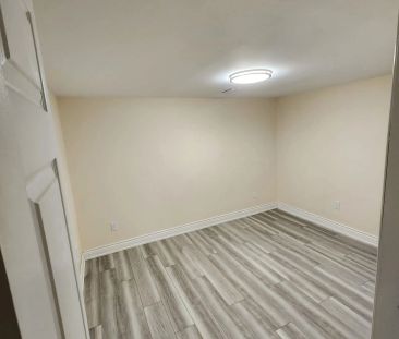 114 Goulding Avenue #Bsmt #2 - Photo 2