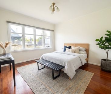 19 Derwent Crescent, Titirangi - Photo 3
