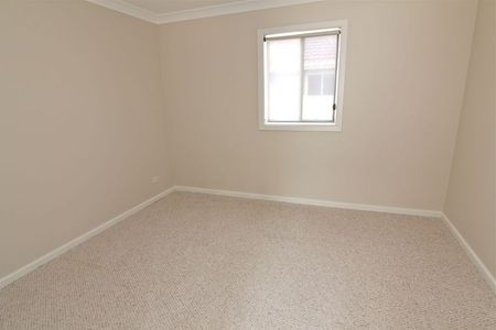 Quaint Cottage - Fantastic Location - Photo 2