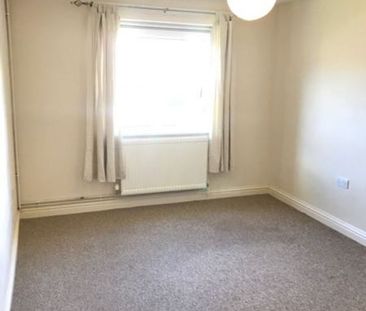 1 bed Apartment - To Let - Photo 2