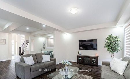 For Lease - 47 Stedford Crescent, Brampton, Ontario - Photo 2