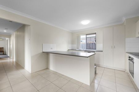 27 Scarborough Circuit, 4740, Blacks Beach - Photo 5