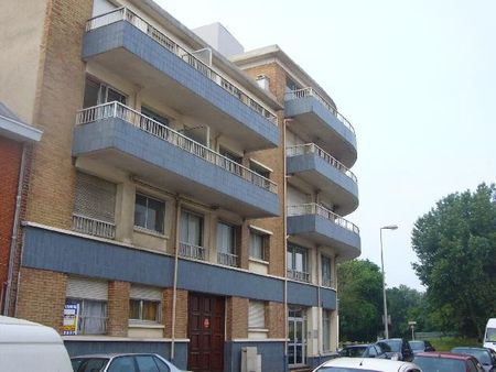 Location Appartement 1 pièce 31m² DUNKERQUE 59240 - Photo 5