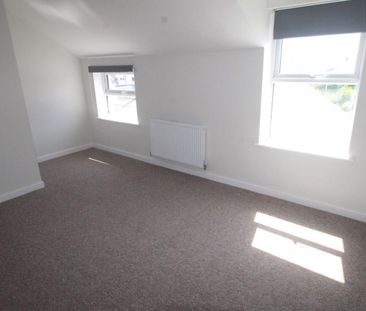 High Street, Littlehampton - Photo 4