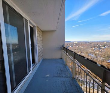 For Lease - 350 Quigley Road Unit# 724, Hamilton, Ontario - Photo 6