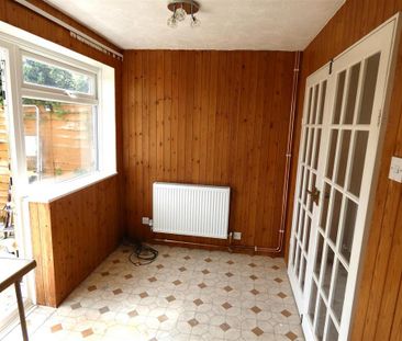 3 bedroom terraced house to rent - Photo 4