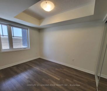 Condo Townhouse For Lease | E9051165 - Photo 2