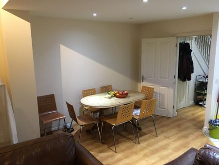 6 bedroom terraced house to rent - Photo 3